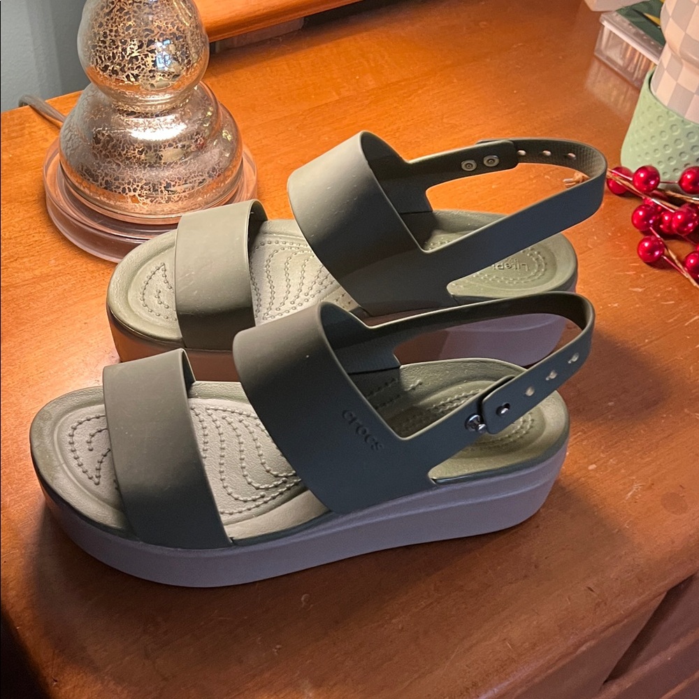 CROCS Women's Platform Sandals - Olive Green